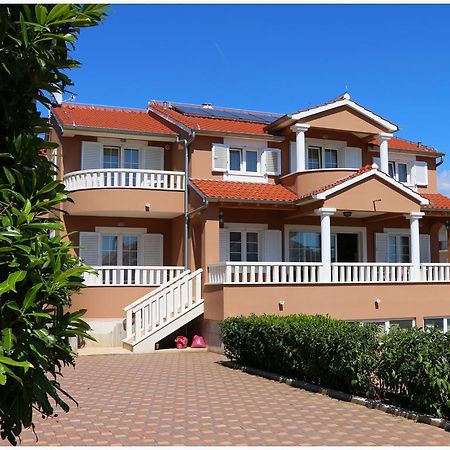 Apartments Rupe Примоштен Екстер'єр фото